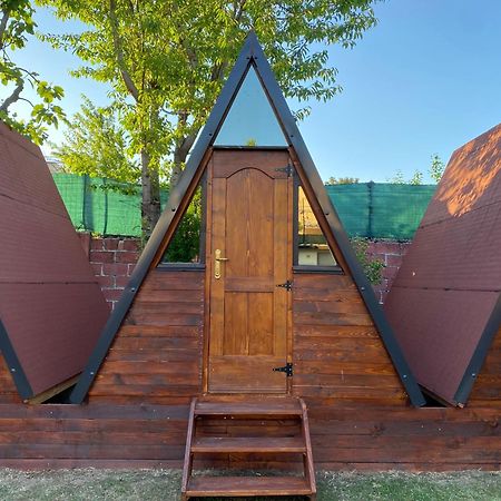 The Hood - Shkodra Backpackers Hostel Exterior photo