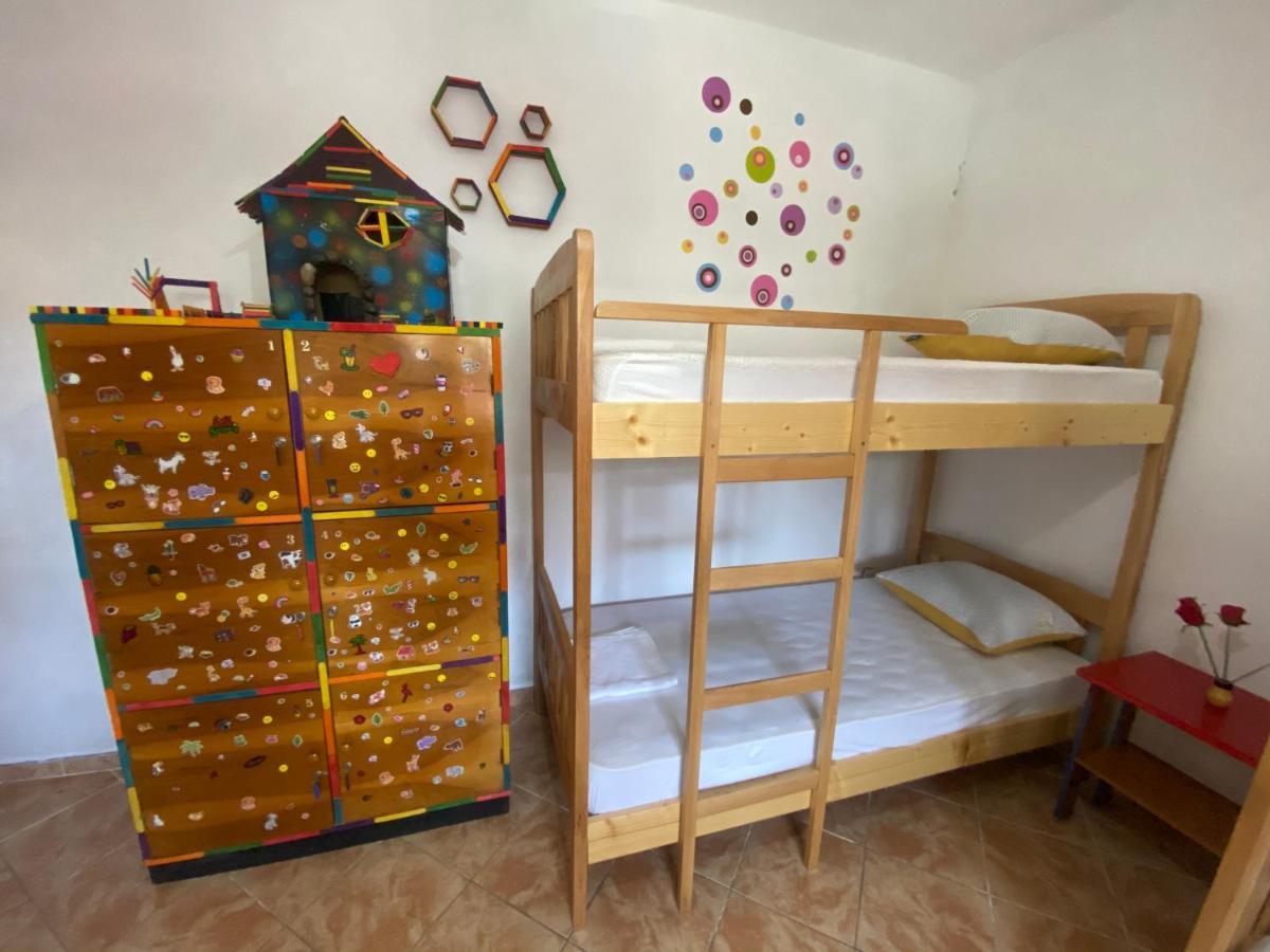 The Hood - Shkodra Backpackers Hostel Exterior photo