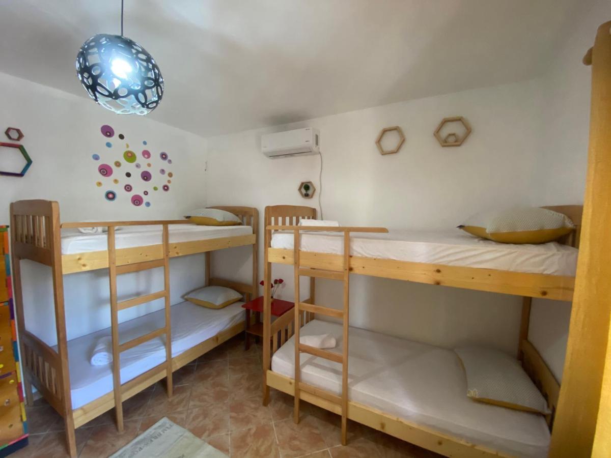 The Hood - Shkodra Backpackers Hostel Exterior photo