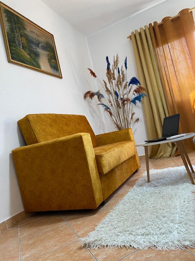 The Hood - Shkodra Backpackers Hostel Exterior photo