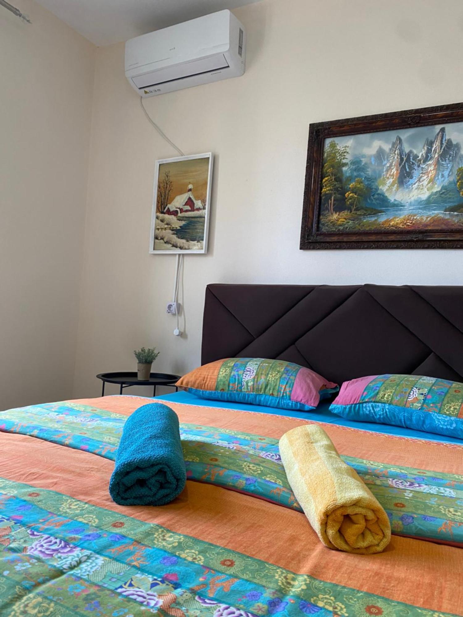 The Hood - Shkodra Backpackers Hostel Exterior photo