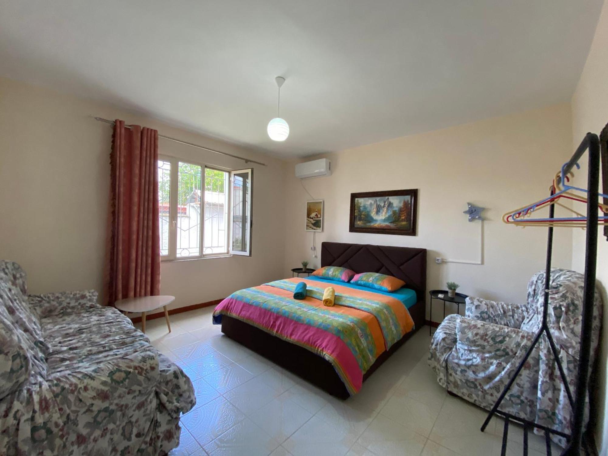 The Hood - Shkodra Backpackers Hostel Exterior photo