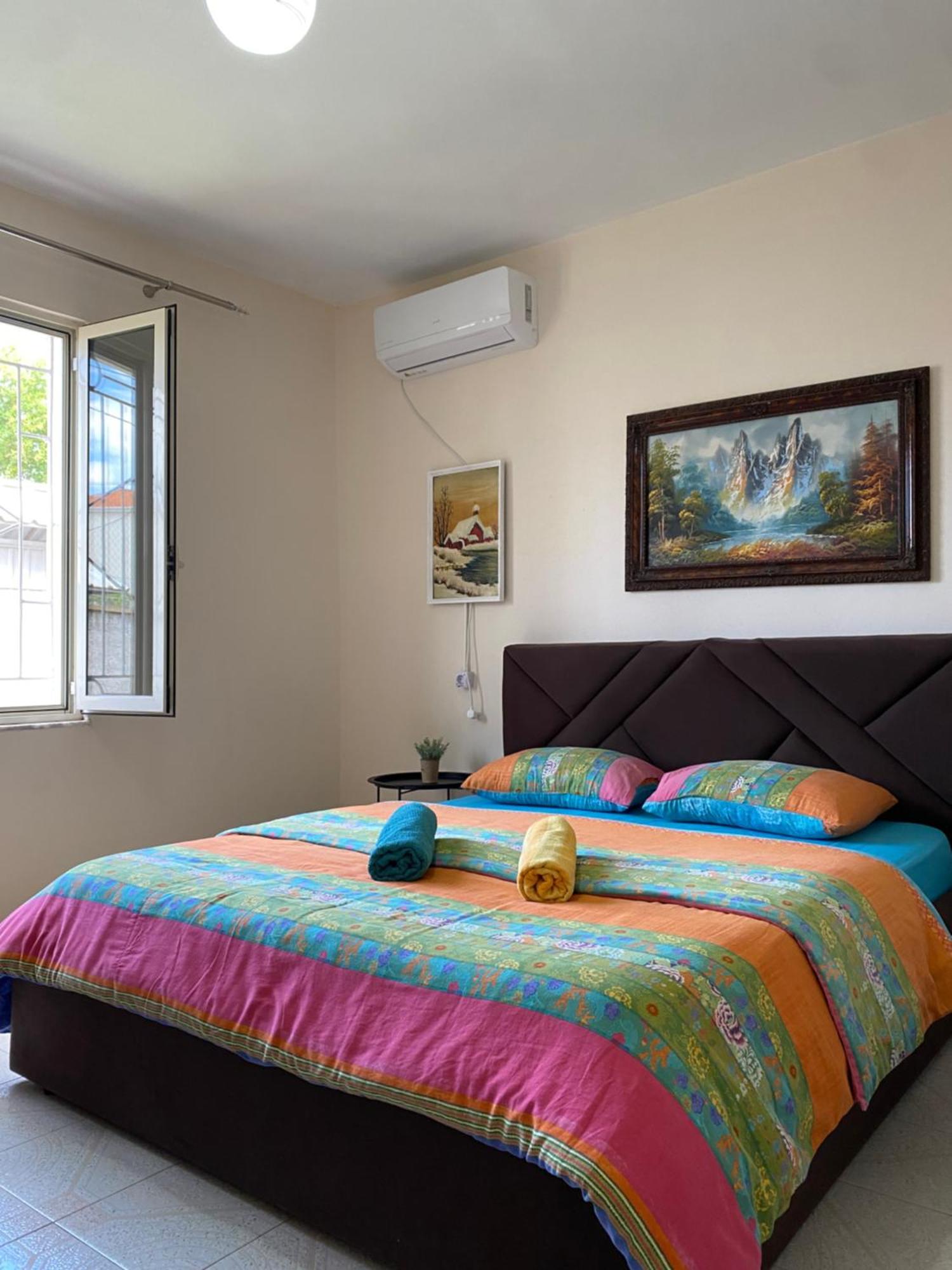 The Hood - Shkodra Backpackers Hostel Exterior photo