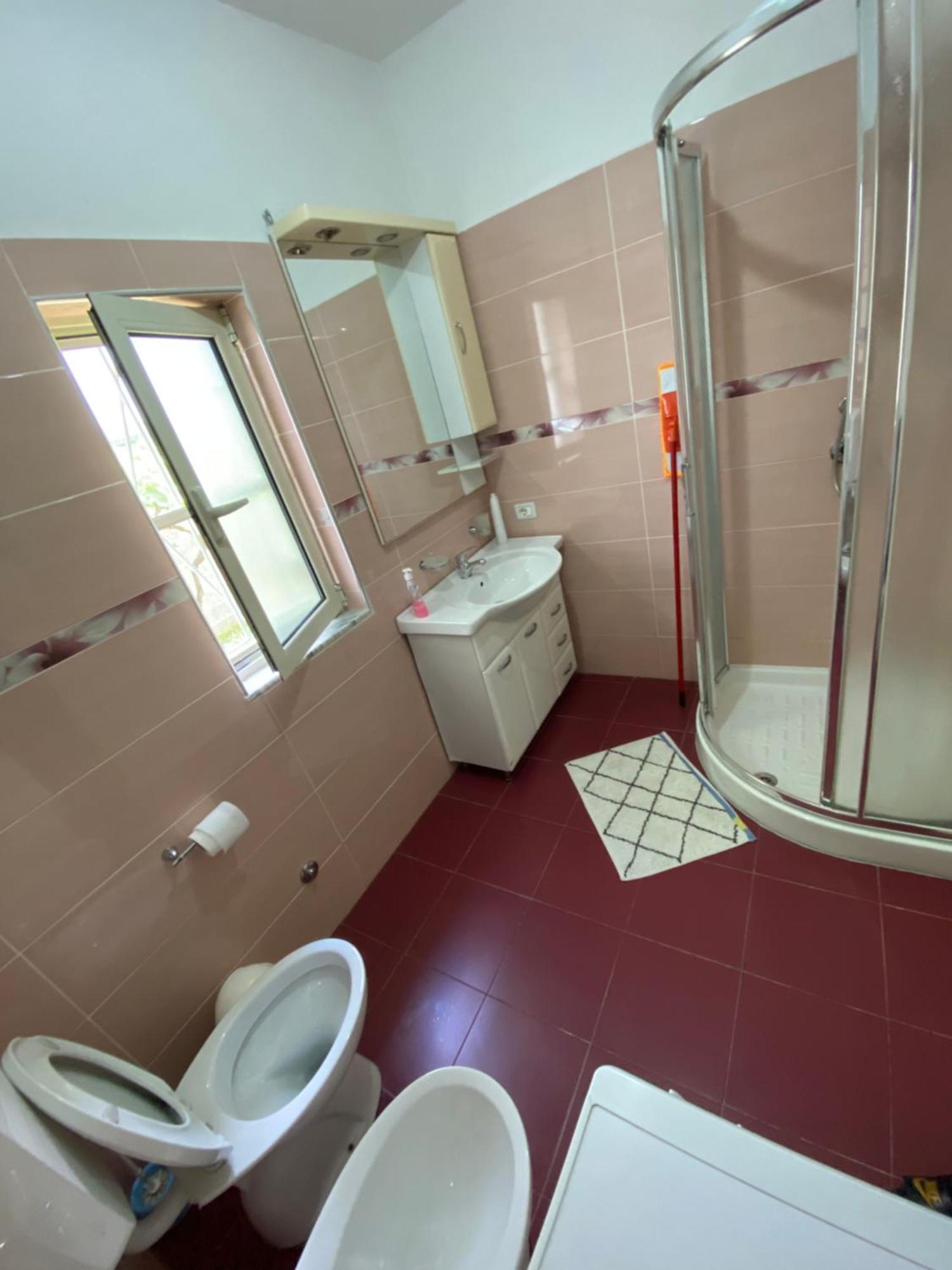 The Hood - Shkodra Backpackers Hostel Exterior photo